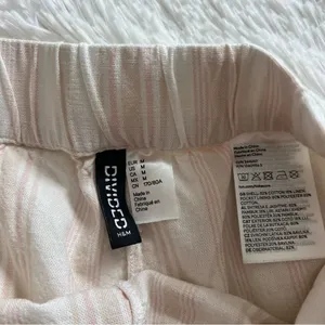Divided H&M Women's Cream Shorts Size Medium thumbnail 4
