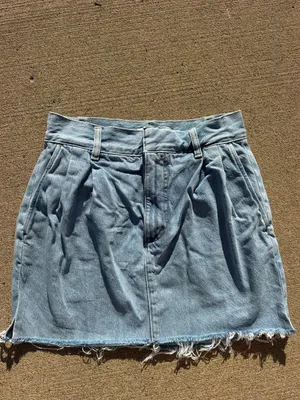 Agolde Becker XS 25 Denim High Rise Mini Skirt Light Wash Pleated Tailgate SEC thumbnail 2