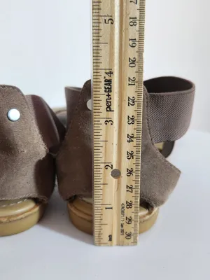 Sorel Ella Brown and Gold Slip On Sandals Leather and Elastic Straps Size 9.5 thumbnail 5