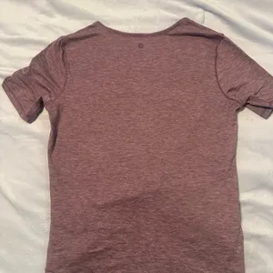 Lululemon t-shirt size 8 thumbnail 4