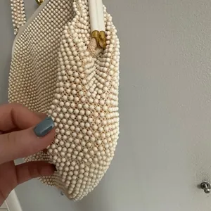Vintage Beaded Kiss Lock Handbag White thumbnail 3