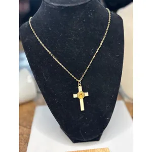 Vintage Gold-Tone Jesus Cross Pendant Necklace thumbnail 10