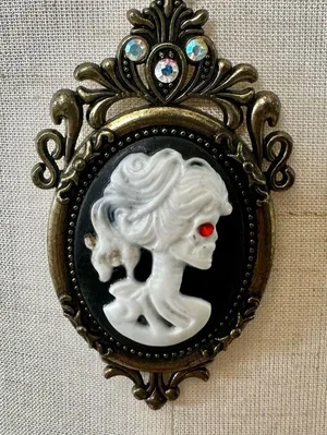Girl Skeleton Cameo Pendant necklace thumbnail 1