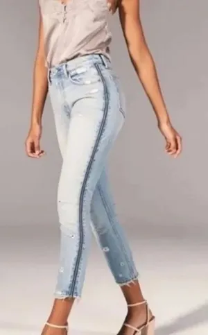 Abercrombie & Fitch Annie High Rise Girlfriend Light‎ Wash Zipper Jeans thumbnail 1
