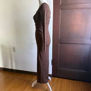 BAYSE | Brown RIbbed Cutout Midi Long Sleeve Dress | Small thumbnail 4