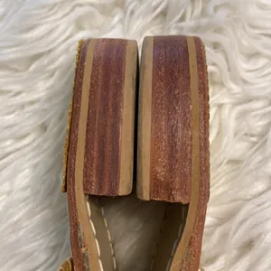 Jack Rogers Sandals size 7 M excellent condition color is gold thumbnail 9