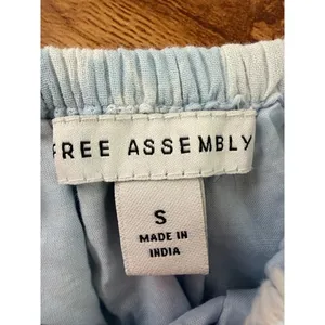 Free Assembly Floral Peplum Top Square Neck Smocked Waist Blue White Small thumbnail 4