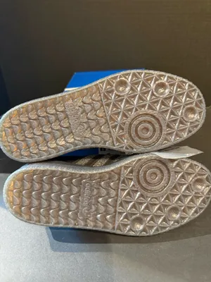 Women’s Adidas Sambae “Bedazzled” size 6W thumbnail 4