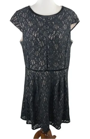 R&K Black Floral Lace Fit and Flare Cap Sleeve Dress Satin Trim Size 18 thumbnail 1