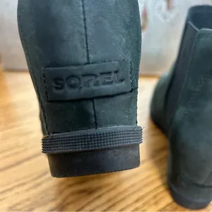 SOREL Joan Of Arctic III Chelsea Wedge Slip On Black Leather Boots Size 9 thumbnail 4
