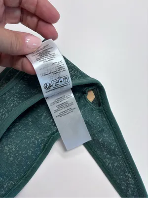 Gymshark Adapt Fleck Halterneck Sports Bra Green Size XS NWOT thumbnail 4