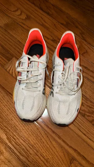Brooks Shoes Running thumbnail 2