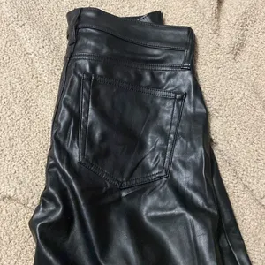 Leather pants thumbnail 3
