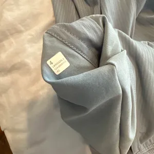 Light blue / gray Lululemon mid rise dance jogger Size 4 Worn once, no wear, tear, rips, stains etc #lululemon #activewear thumbnail 3