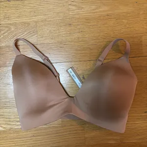 NEW Skims Wireless Lightly Padded T Shirt Bra in Ochre 36DDD thumbnail 2