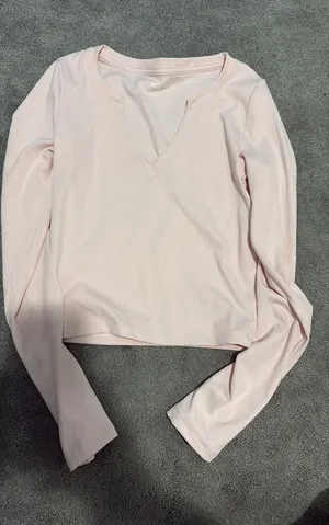 Hollister V-Neck Long Sleeve thumbnail 1