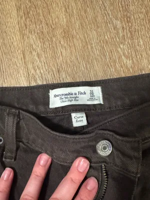 Abercrombie & Fitch Curve Love '90s Straight Jeans thumbnail 2