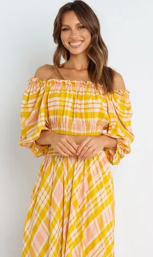 Petal & Pup Top Women 2 Yellow Orange Off‎ Shoulder Crop Pullover Ruffle Top NEW thumbnail 1