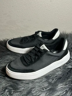 Kizik Prague Women’s Black Low-Top Casual Sneaker Size 9.5 thumbnail 7