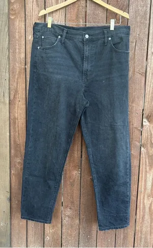 GAP Black High Rise Mom Jeans thumbnail 1