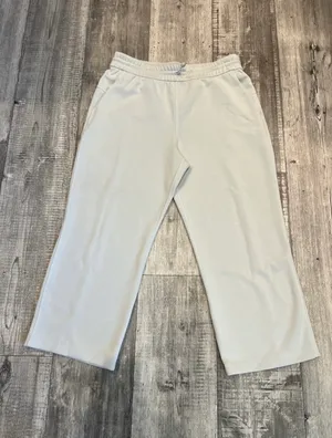 Lululemon Softstreme Cropped Pant Size 10 thumbnail 1