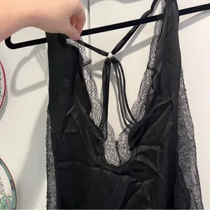 NEW Victorias Secret Chemise Black Lace Small thumbnail 2
