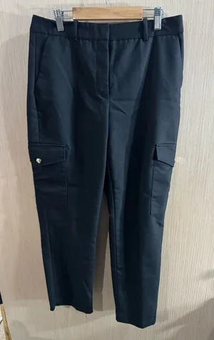 Women’s Zara Black Straight Leg Cargo Pants Size Medium thumbnail 1