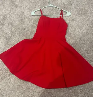 Red dress thumbnail 1