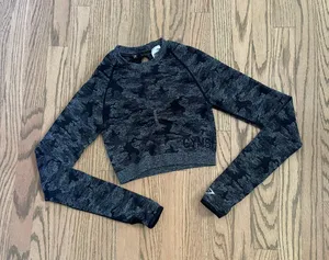 Gymshark Adapt Camo Crop Top thumbnail 4