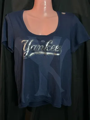 Majestic New York Yankees MLB Women's Navy & Silver Scoop Neck Tee MD NWT thumbnail 1
