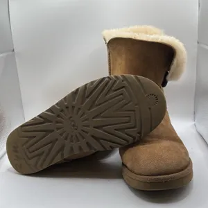 UGG Australia Bailey Button Suede Boots Size 8 Chestnut Brown Read thumbnail 8