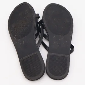 Caslon Sandals Womens 40 Strappy Toe Loop Black Flat Minimalist Excellent thumbnail 8
