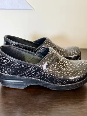 Dansko Professional Clogs Pewter Leopard Patent Leather Shoes Womens 40 9.5-10 thumbnail 4