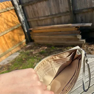 COACH Light Khaki & Chalk White‎ Signature Slim ZIPPY Wristlet Wallet thumbnail 7