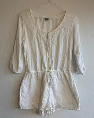 Aerie White Gauze Boho Romper M Long Sleeve Eyelet Lace Button Front Festival thumbnail 1
