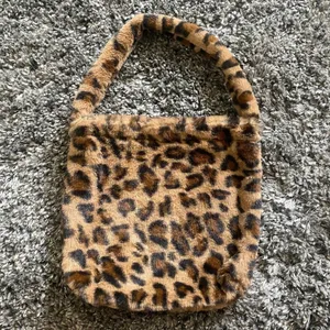 Faux Fur Leoprd Small Tote Bag in Brown​​​​​​​​​ thumbnail 2