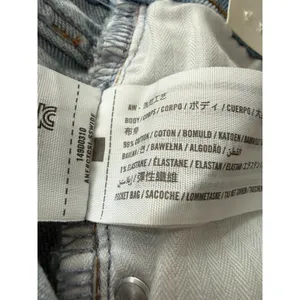 Abercrombie & Fitch The Mom Short High Rise Light Wash Cuffed Denim Size 22 thumbnail 8