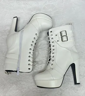 Stylish White Platform Ankle Boots Size 8 thumbnail 1