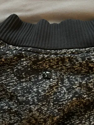 Lululemon Quarter-Zip Pullover thumbnail 4