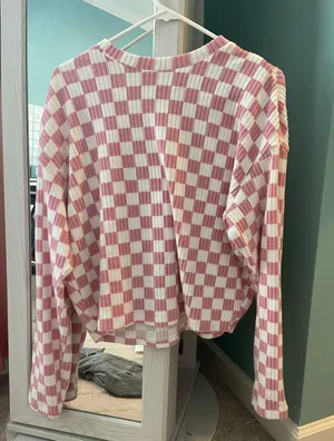 Sweater thumbnail 1