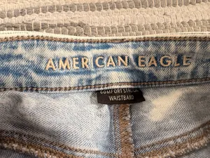 American Eagle Outfitters Mom Jean Shorts thumbnail 3