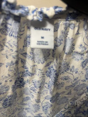 Old Navy Women'sBlue Floral Print LS Open Neck Long Sleeve brand new J thumbnail 6