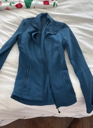 Lululemon defined jacket thumbnail 1