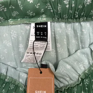 SHEIN Green Ditsy Floral Midi Skirt with Side Slit thumbnail 3