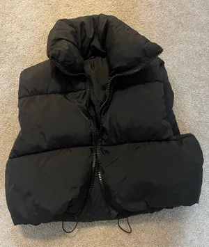 Amazon Puffer Vest Cropped thumbnail 1