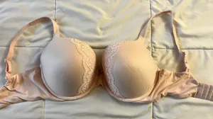 Victoria Secret Bra thumbnail 1