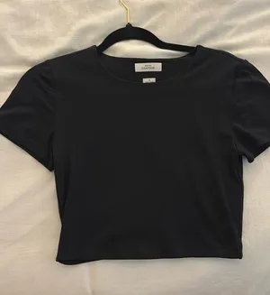 Aritzia Babaton Contour Top thumbnail 1