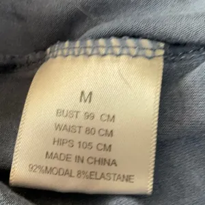 GIVING Blue Size M thumbnail 6