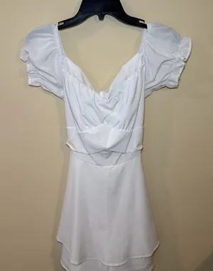 Chic White Puff Sleeve Mini Dress Size M thumbnail 1