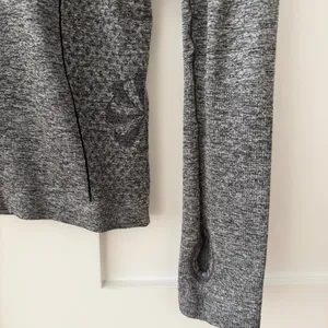 Nike Women's Charcoal Grey Long Sleeve Seamless Running Shirt thumbnail 4